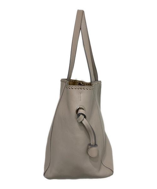 J&M DAVIDSON（ジェイ＆エム デヴィッドソン）J&M DAVIDSON (ジェイ＆エム デヴィッドソン) BELLE MINI WITH STUDS スタッズ 2WAYバッグ ベージュの古着・服飾アイテム