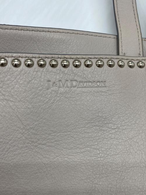 J&M DAVIDSON（ジェイ＆エム デヴィッドソン）J&M DAVIDSON (ジェイ＆エム デヴィッドソン) BELLE MINI WITH STUDS スタッズ 2WAYバッグ ベージュの古着・服飾アイテム