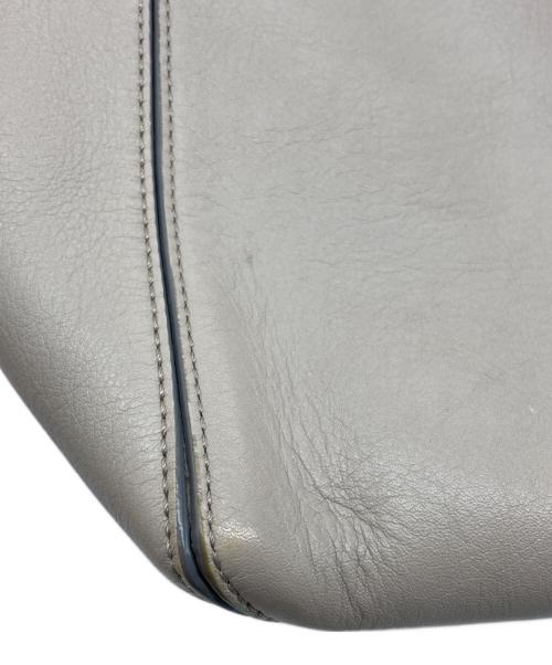 J&M DAVIDSON（ジェイ＆エム デヴィッドソン）J&M DAVIDSON (ジェイ＆エム デヴィッドソン) BELLE MINI WITH STUDS スタッズ 2WAYバッグ ベージュの古着・服飾アイテム
