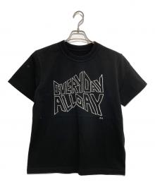 sacai（サカイ）の古着「geoff sacai by Geoff Mcfetridge Print T-Shirt」｜ブラック