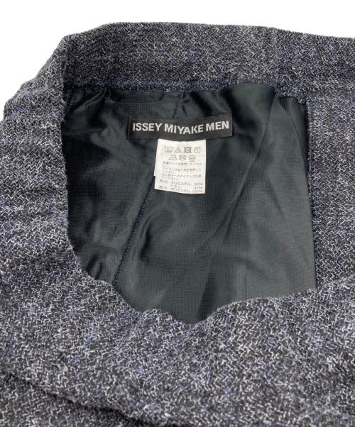 ISSEY MIYAKE MEN（イッセイミヤケメン）ISSEY MIYAKE MEN (イッセイミヤケメン) リネン混プリーツジョガーパンツ ネイビー サイズ:3の古着・服飾アイテム