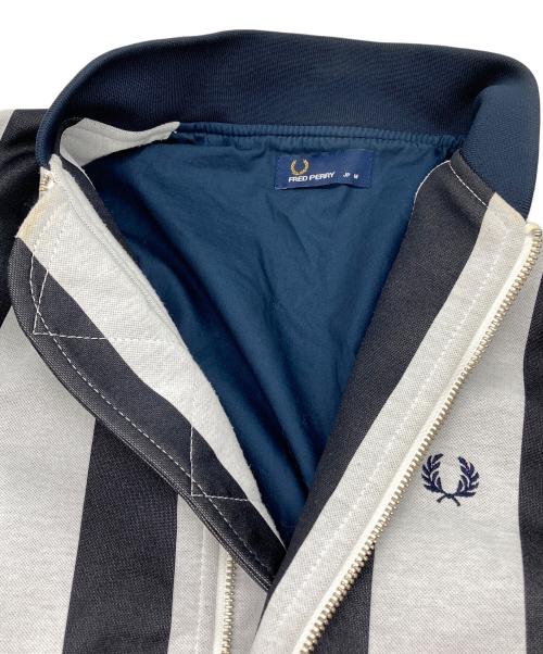FRED PERRY（フレッドペリー）FRED PERRY (フレッドペリー) Stripe Bomber Jacket ネイビー×ホワイト サイズ:Mの古着・服飾アイテム