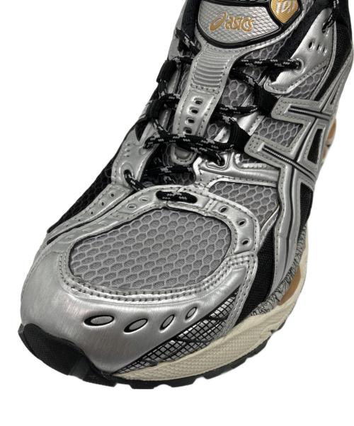 asics（アシックス）asics (アシックス) GEL-NIMBUS 10.1 ローカットスニーカー シルバー×グレー サイズ:US 81/2の古着・服飾アイテム
