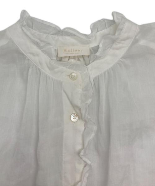 BALLSEY（ボールジィ）BALLSEY (ボールジィ) スムースラミー フリルカラーブラウス ホワイト サイズ: 36の古着・服飾アイテム