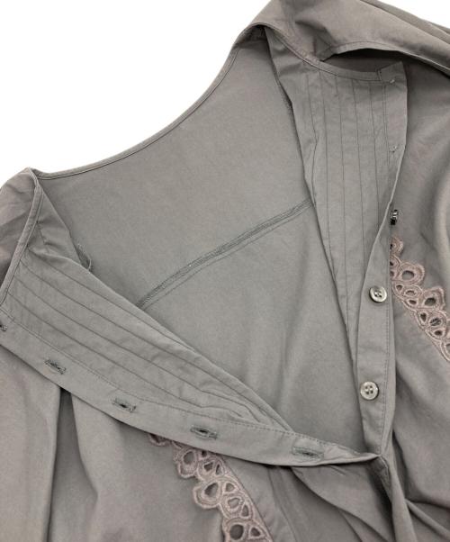 CADUNE（カデュネ）CADUNE (カデュネ) ケープスリーブブラウス グレー サイズ:38の古着・服飾アイテム