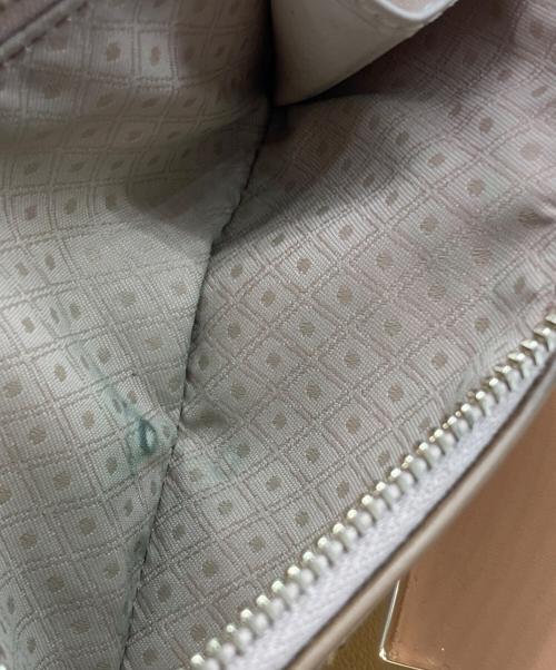 TOD'S（トッズ）TOD'S (トッズ) ダブルT 3つ折り財布 ベージュ×ゴールドの古着・服飾アイテム