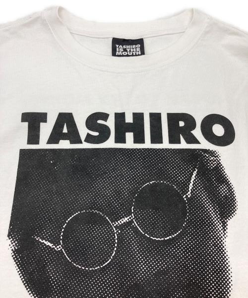 TASHIRO IS THE MOUTH（タシロ・イズ・ザ・マウス）TASHIRO IS THE MOUTH (タシロ・イズ・ザ・マウス) MISHIMOTO IS THE MOUTH ロングスリーブプリントカットソー ホワイト サイズ:Mの古着・服飾アイテム