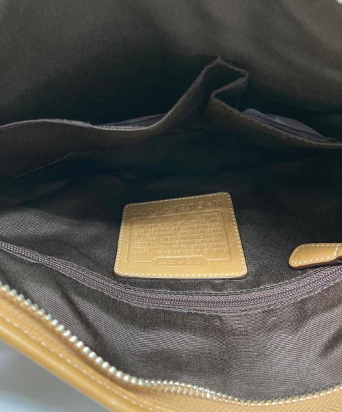 COACH（コーチ）COACH (コーチ) シグネチャー ショルダーバッグ ベージュの古着・服飾アイテム