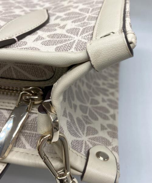 Kate Spade（ケイトスペード）Kate Spade (ケイトスペード) ローワン スペード フラワー コーテッド キャンバス ミディアム NS 2WAYバッグ アイボリー×グレーの古着・服飾アイテム