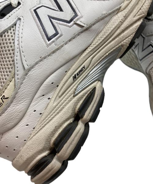 NEW BALANCE（ニューバランス）NEW BALANCE (ニューバランス) ML2002RQ ローカットスニーカー ホワイト サイズ:US 9.5の古着・服飾アイテム