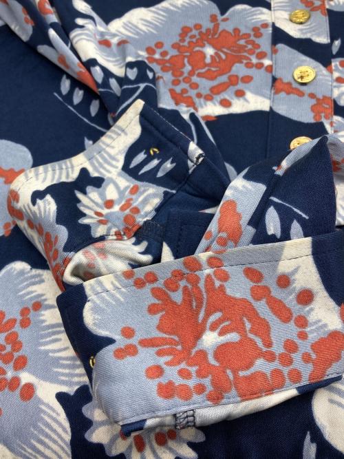 TORY BURCH（トリーバーチ）TORY BURCH (トリーバーチ) 総柄ヘンリーネックカットソー ネイビー サイズ:XSの古着・服飾アイテム