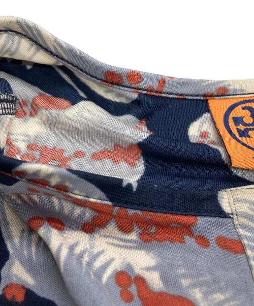 TORY BURCH（トリーバーチ）TORY BURCH (トリーバーチ) 総柄ヘンリーネックカットソー ネイビー サイズ:XSの古着・服飾アイテム