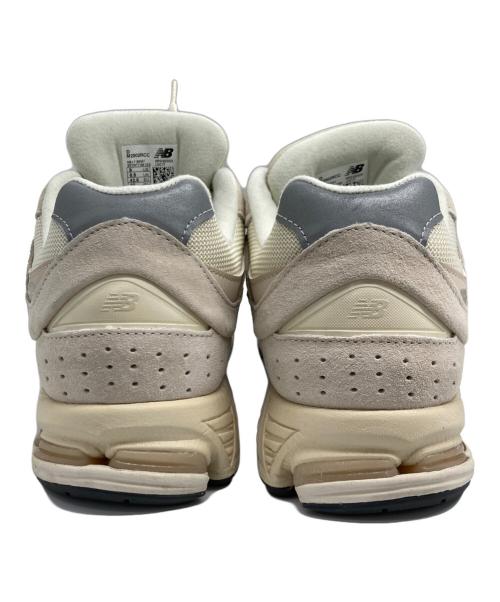 NEW BALANCE（ニューバランス）NEW BALANCE (ニューバランス) M2002RCC ローカットスニーカー ベージュ サイズ:US 9の古着・服飾アイテム