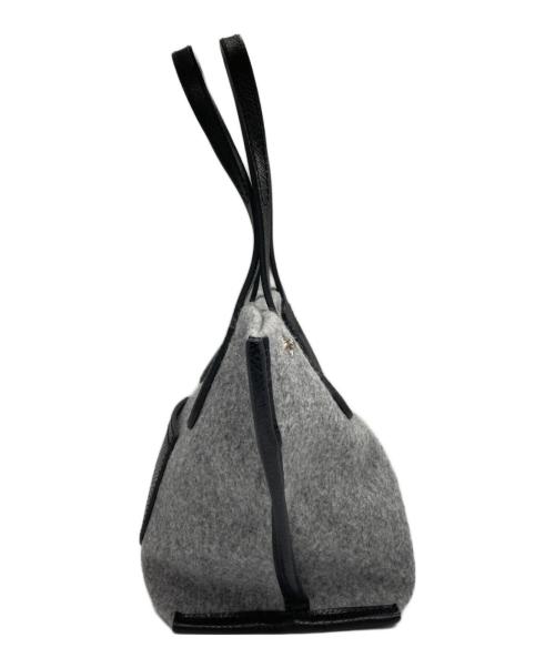 LONGCHAMP（ロンシャン）LONGCHAMP (ロンシャン) ROSEAU ESSENTIAL ハンドバッグ グレー×ブラックの古着・服飾アイテム