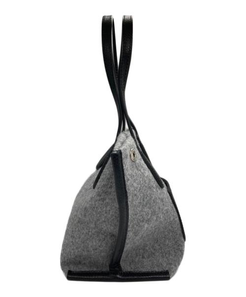 LONGCHAMP（ロンシャン）LONGCHAMP (ロンシャン) ROSEAU ESSENTIAL ハンドバッグ グレー×ブラックの古着・服飾アイテム