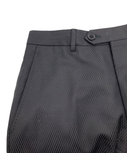 ARMANI COLLEZIONI（アルマーニ コレツィオーニ）ARMANI COLLEZIONI (アルマーニ コレツィオーニ) 2Ｂセットアップスーツ ブラック サイズ:SIZE 44の古着・服飾アイテム