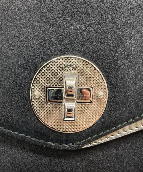 BALLY（バリー）BALLY (バリー) チェーンショルダーバッグ ブラック×シルバーの古着・服飾アイテム
