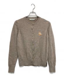 maison kitsune（メゾンキツネ）の古着「チラックスフォックス パッチ アジャステッド クルーネック カーディガン」｜ブラウン