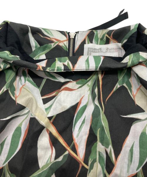 BEARDSLEY（ビアズリー）BEARDSLEY (ビアズリー) 総柄ワンピース ブラック×グリーン サイズ:FREEの古着・服飾アイテム