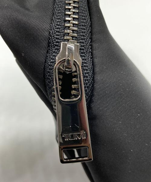 TUMI（トゥミ）TUMI (トゥミ) チャームポーチ ブラックの古着・服飾アイテム