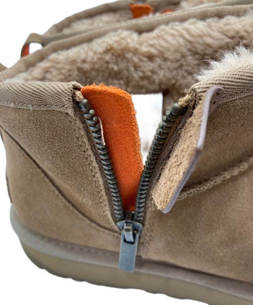 UGG（アグ）UGG (アグ) Classic Ultra Mini Zip ベージュ サイズ:USA 10の古着・服飾アイテム