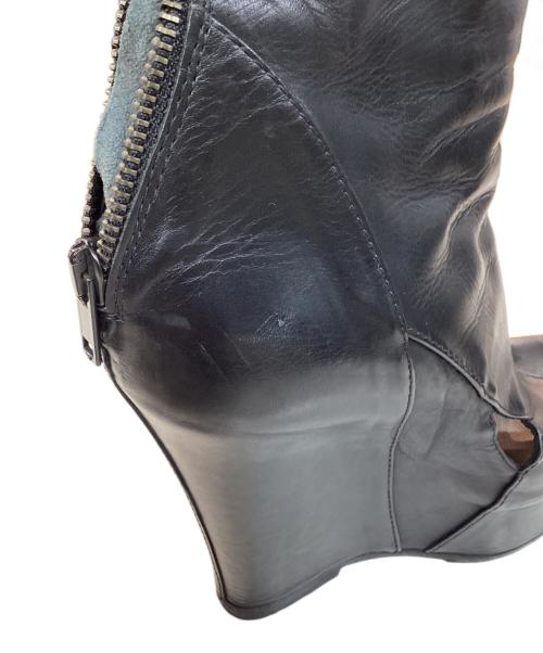 ANN DEMEULEMEESTER（アンドゥムルメステール）ANN DEMEULEMEESTER (アンドゥムルメステール) オープントゥバックジップウェッジソールブーツ ブラック サイズ:36の古着・服飾アイテム