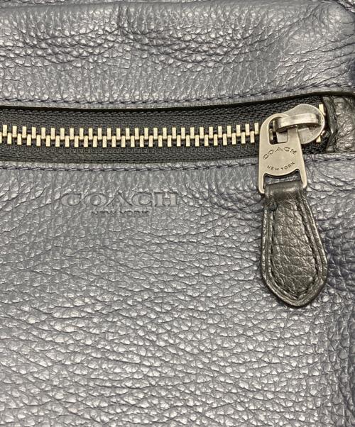 COACH（コーチ）COACH (コーチ) 2540 Pebble Leather West Pack Black ネイビーの古着・服飾アイテム