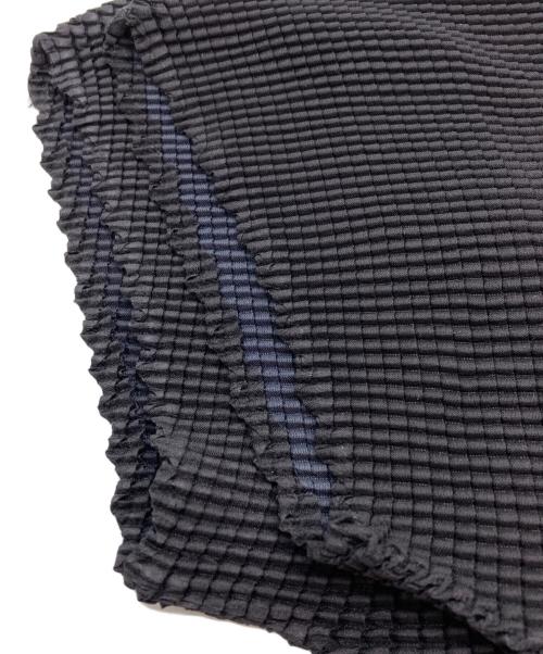 MUSUBORE（ムスボレ）MUSUBORE (ムスボレ) pleated print tops ブラック サイズ:SIZE Freeの古着・服飾アイテム