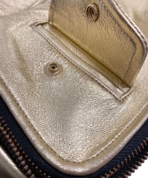 beautiful people（ビューティフルピープル）beautiful people (ビューティフルピープル) riders flap shoulder bag ゴールドの古着・服飾アイテム