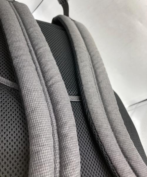 TUMI（トゥミ）TUMI (トゥミ) バックパック グレー×ブラックの古着・服飾アイテム