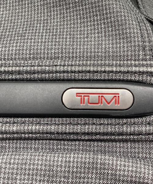 TUMI（トゥミ）TUMI (トゥミ) バックパック グレー×ブラックの古着・服飾アイテム