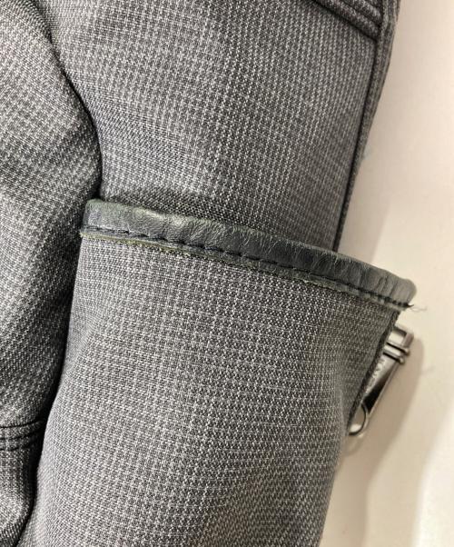 TUMI（トゥミ）TUMI (トゥミ) バックパック グレー×ブラックの古着・服飾アイテム