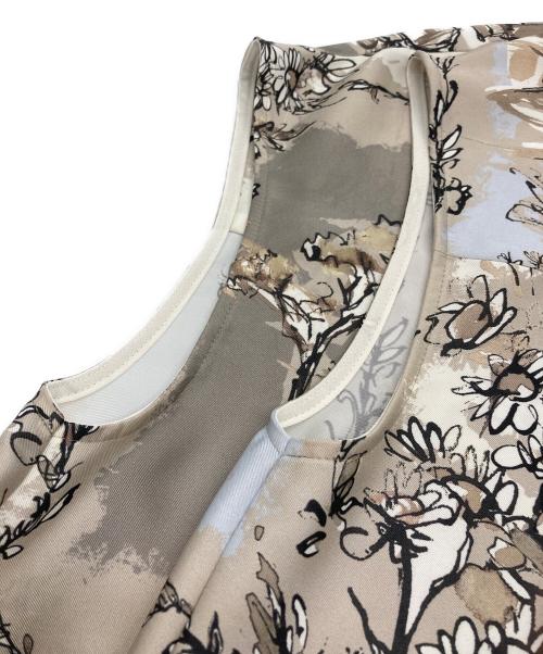TOMORROW LAND tricot（トゥモローランド トリコ）TOMORROW LAND tricot (トゥモローランド トリコ) ローマプリント フレンチスリーブブラウス ブルー×グレー サイズ:36の古着・服飾アイテム