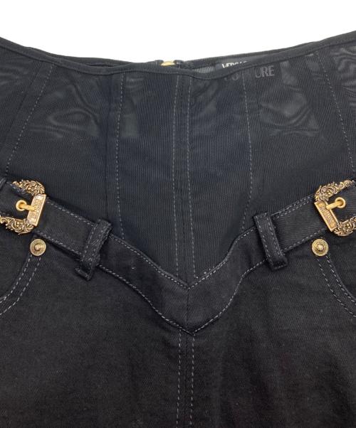 VERSACE JEANS COUTURE（ヴェルサーチ ジーンズクチュール）VERSACE JEANS COUTURE (ヴェルサーチ ジーンズクチュール) メッシュ切替ダブルバックルスカート ブラック サイズ:27の古着・服飾アイテム