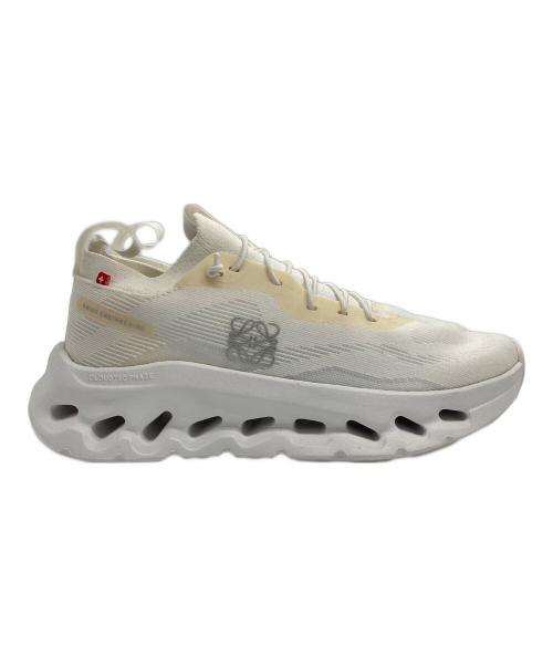on（オン）on (オン) LOEWE (ロエベ) Cloudtilt “All White” スニーカー ホワイト サイズ:US W5/UK 3/EU 36/JP 22の古着・服飾アイテム