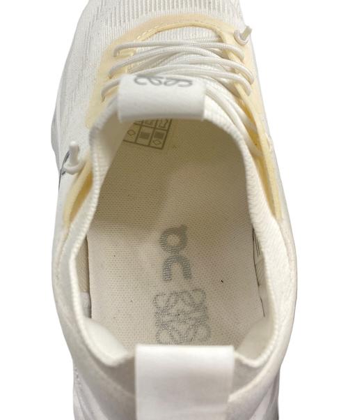 on（オン）on (オン) LOEWE (ロエベ) Cloudtilt “All White” スニーカー ホワイト サイズ:US W5/UK 3/EU 36/JP 22の古着・服飾アイテム