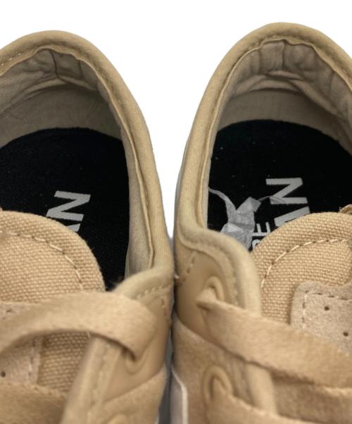 JUNYA WATANABE COMME des GARCONS（(ジュンヤワタナベ コムデギャルソン）JUNYA WATANABE COMME des GARCONS ((ジュンヤワタナベ コムデギャルソン) NEW BALANCE (ニューバランス) ローカットスニーカー ベージュ サイズ:27cmの古着・服飾アイテム