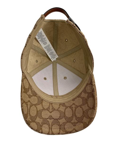 COACH（コーチ）COACH (コーチ) シグネチャー ベースボールキャップ ベージュ×ブラウンの古着・服飾アイテム