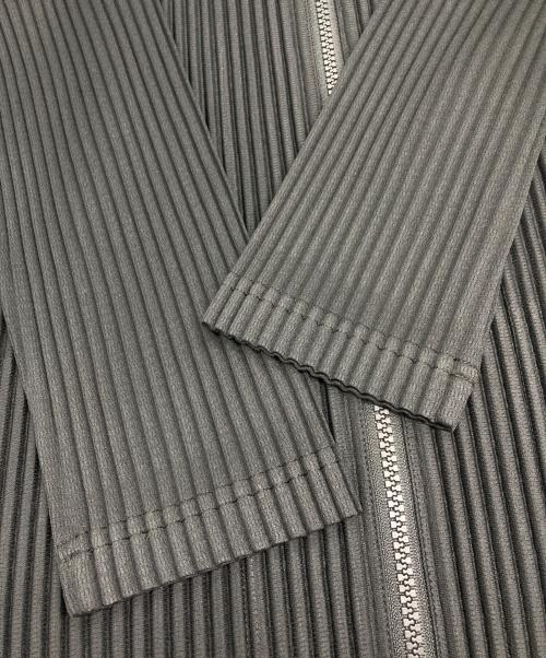 HOMME PLISSE ISSEY MIYAKE（オム プリッセ イッセイ ミヤケ）HOMME PLISSE ISSEY MIYAKE (オム プリッセ イッセイ ミヤケ) BASICS プリーツジップアップジャケット ブラック サイズ:4の古着・服飾アイテム