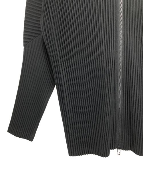 HOMME PLISSE ISSEY MIYAKE（オム プリッセ イッセイ ミヤケ）HOMME PLISSE ISSEY MIYAKE (オム プリッセ イッセイ ミヤケ) BASICS プリーツジップアップジャケット ブラック サイズ:4の古着・服飾アイテム