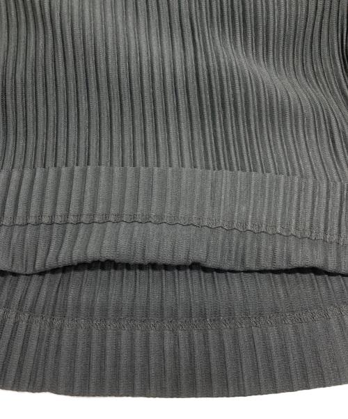 HOMME PLISSE ISSEY MIYAKE（オム プリッセ イッセイ ミヤケ）HOMME PLISSE ISSEY MIYAKE (オム プリッセ イッセイ ミヤケ) MONTHLY COLOR MAY ブラック サイズ:3の古着・服飾アイテム