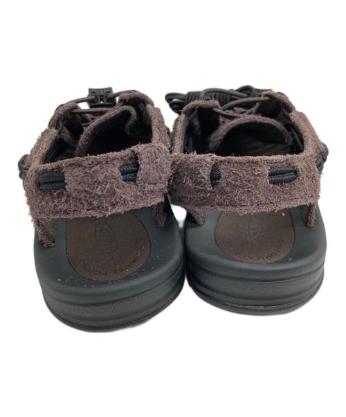KEEN（キーン）KEEN (キーン) BEAUTY&YOUTH (ビューティーアンドユース) 別注 UNEEK サンダル ブラウン×ブラック サイズ:US 5の古着・服飾アイテム