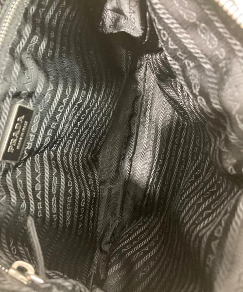 PRADA（プラダ）PRADA (プラダ) ロゴプレート ナイロンショルダーバッグ ブラックの古着・服飾アイテム