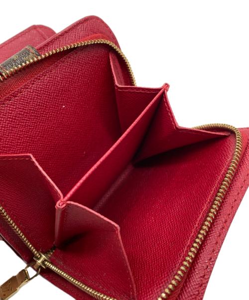 LOUIS VUITTON（ルイ ヴィトン）LOUIS VUITTON (ルイ ヴィトン) モノグラム・チェリー コンパクト・ジップ ブラウン×レッドの古着・服飾アイテム