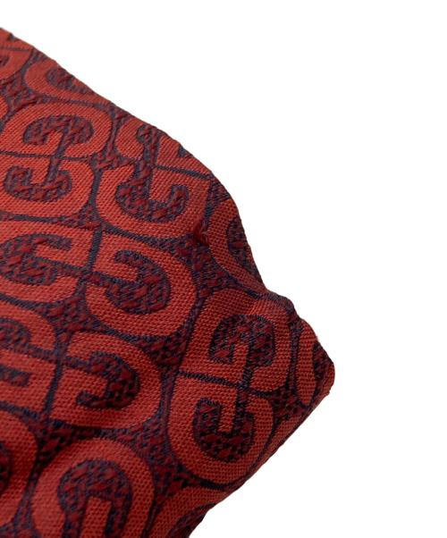 GUCCI（グッチ）GUCCI (グッチ) GGロゴシルクスカーフ レッドの古着・服飾アイテム