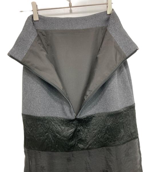 JOSE MOON（ジョゼムーン）JOSE MOON (ジョゼムーン) BIJOU EMBROIDERY SHEER SKIRT グレー×ブラック サイズ:36の古着・服飾アイテム