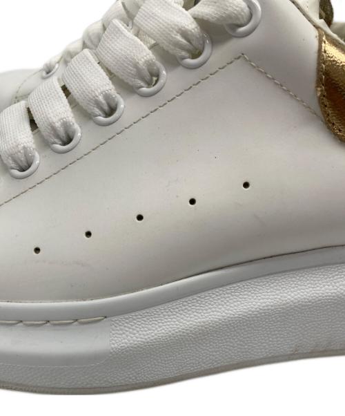 ALEXANDER McQUEEN（アレキサンダーマックイーン）ALEXANDER McQUEEN (アレキサンダーマックイーン) オーバーサイズドスニーカー ホワイト サイズ:40の古着・服飾アイテム
