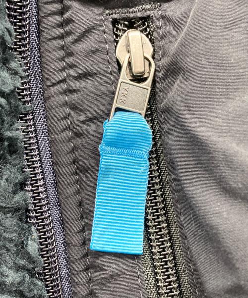 Patagonia（パタゴニア）Patagonia (パタゴニア) CLASSIC RETRO-X JACKET ブラック×ブルー サイズ:Mの古着・服飾アイテム
