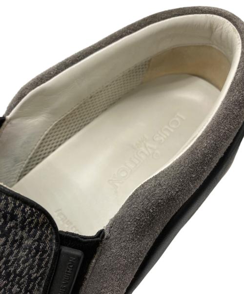 LOUIS VUITTON（ルイ ヴィトン）LOUIS VUITTON (ルイ ヴィトン) ツイスターライン スリッポン グレー×ブラック サイズ:8の古着・服飾アイテム