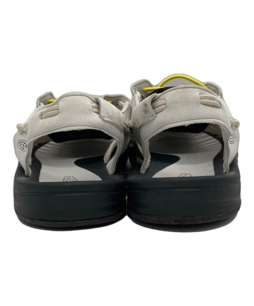KEEN（キーン）KEEN (キーン) UNEEK VAPOR/CREAM GOLD ホワイト サイズ:US9の古着・服飾アイテム